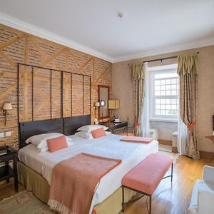 Alfama Room